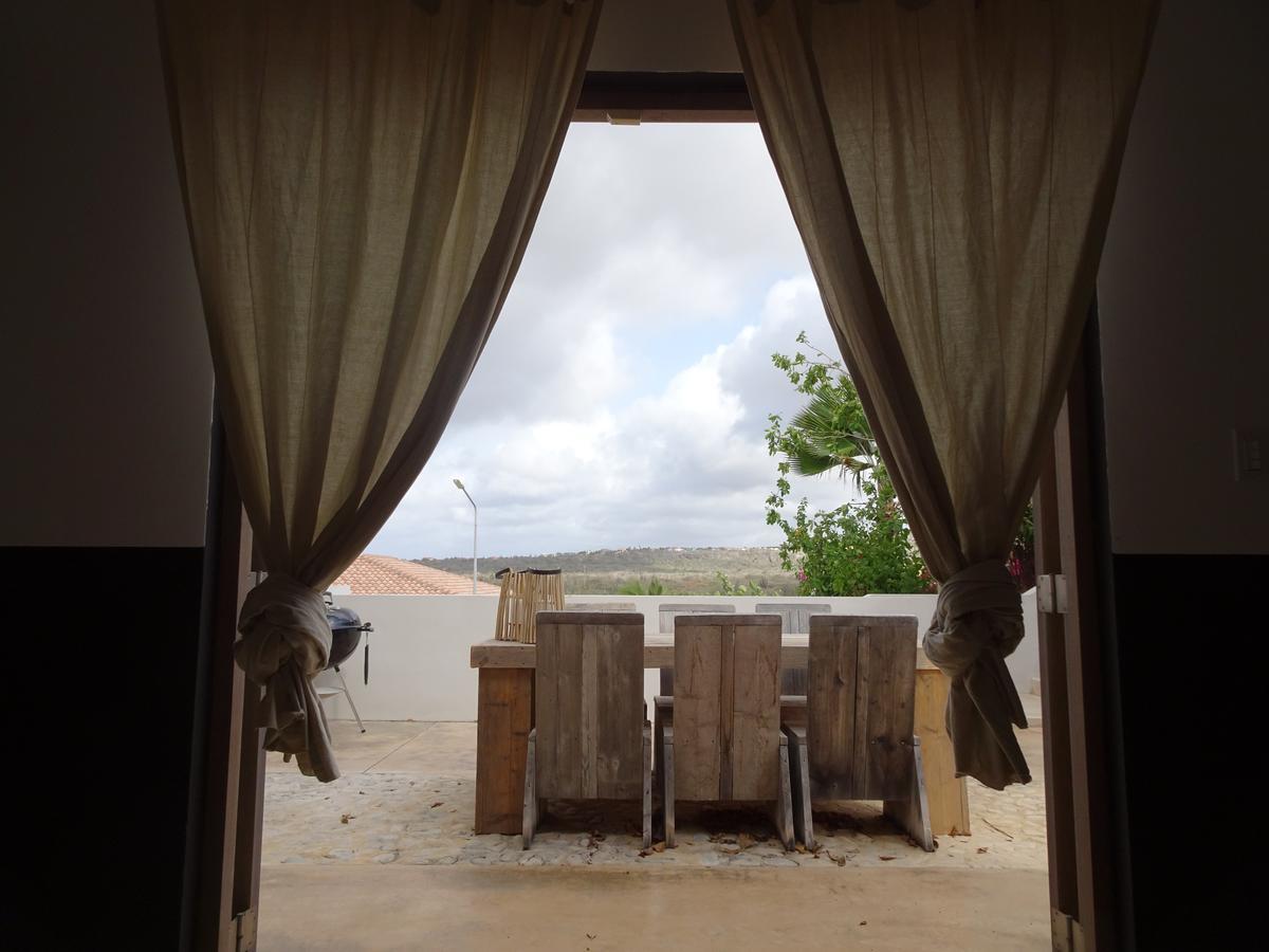 Bona Bista Breeze Bed & Breakfast Kralendijk  Bagian luar foto